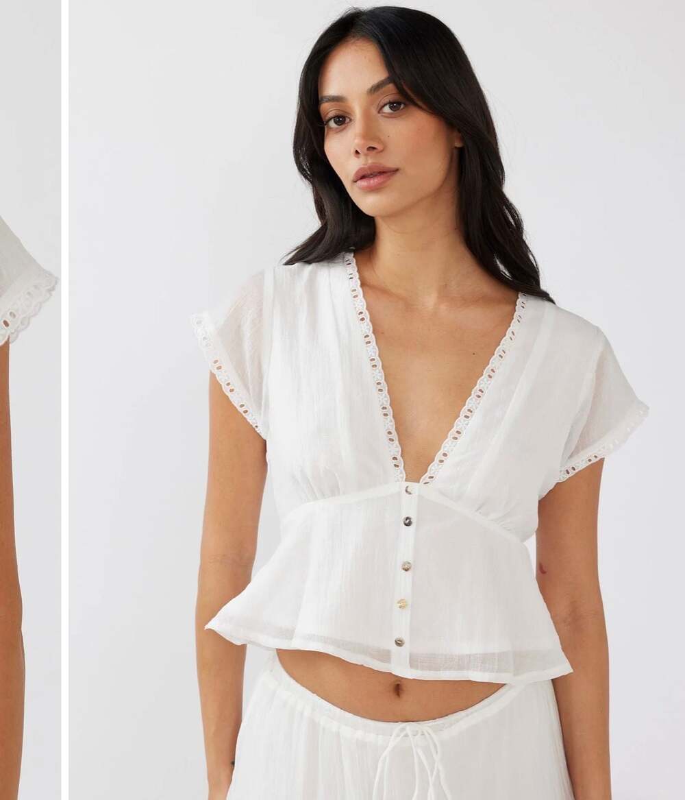 Selfie Leslie Azura Scalloped Lace Trim Peplum Top